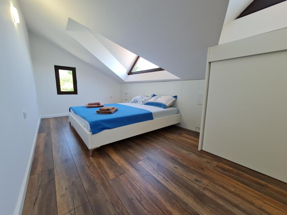 Апартаменти Luxury Penthouse With Panoramic View Улцинь Екстер'єр фото